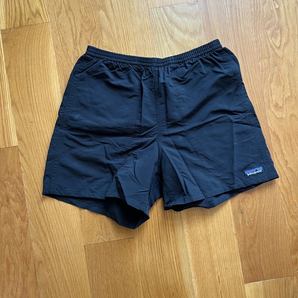 PATAGONIA baggies 5 inch shorts - size small